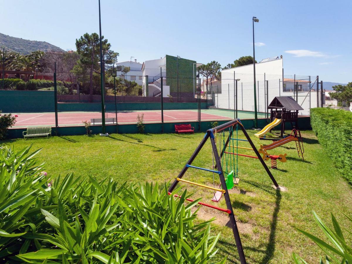 Apartment Palmiers I-7 By Interhome Llanca Bagian luar foto